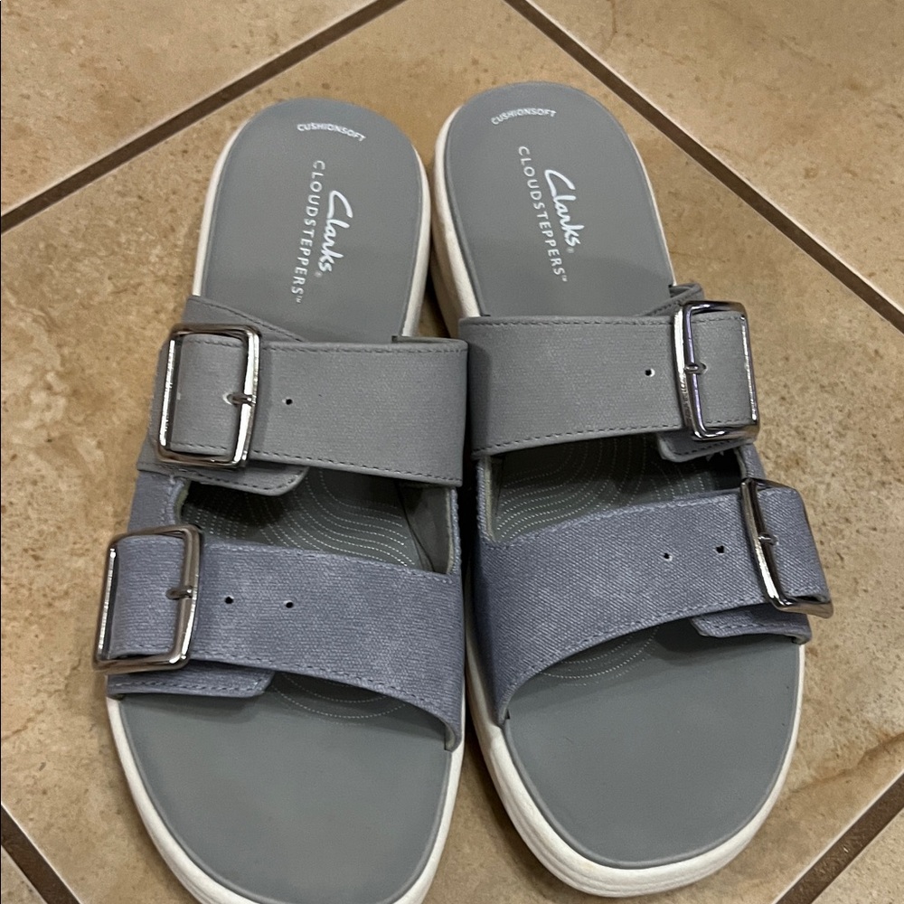 Clarks Cloudsteppers Gray Slide Sandals with Silver Buckles